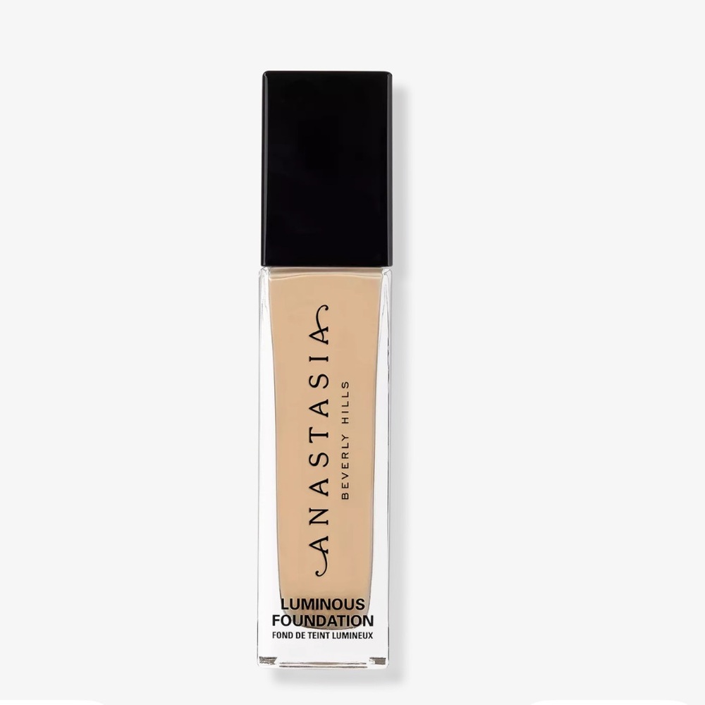 Anastasia Beverly Hills Luminous shade 230N like a new ones try